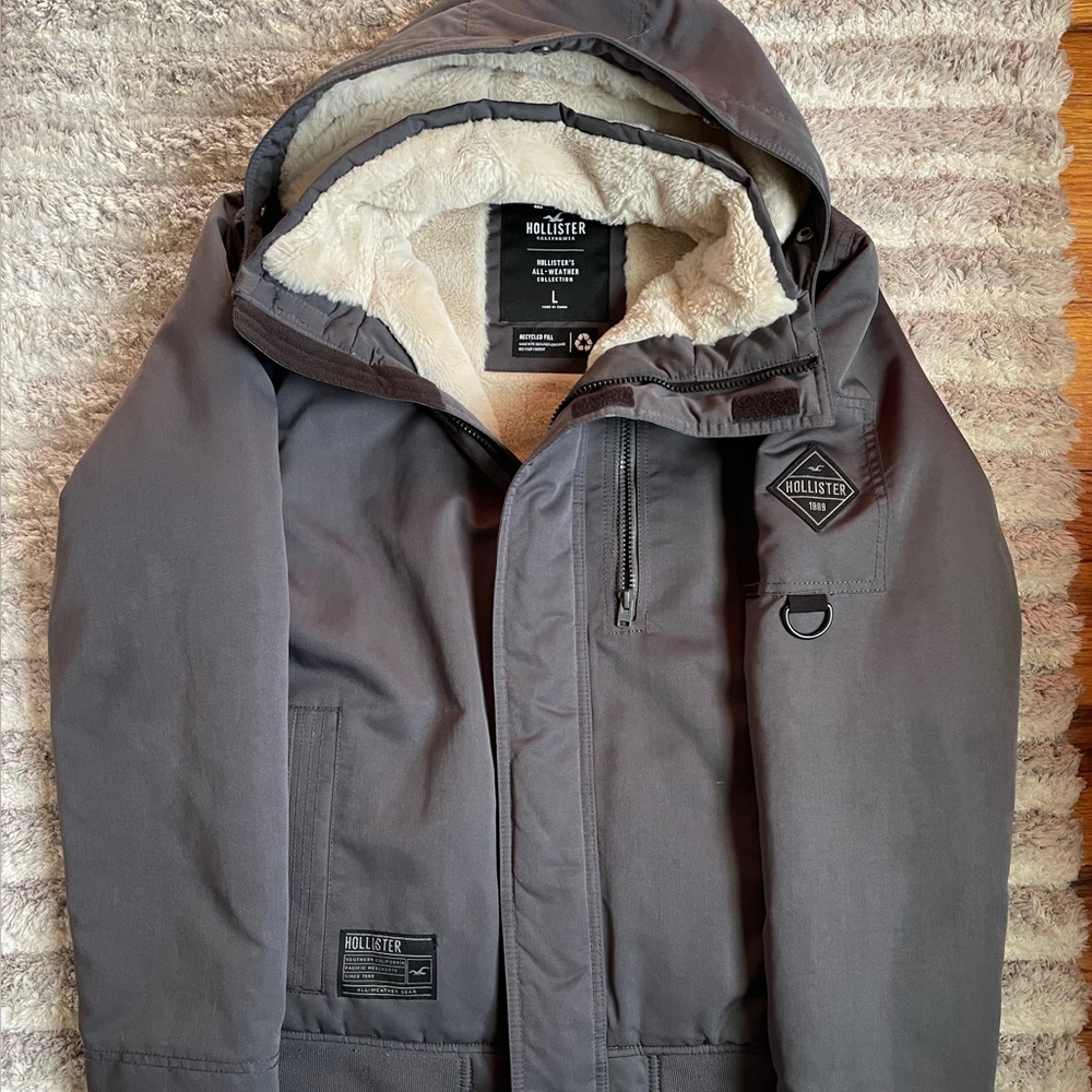 Hollister Men's Charcoal Hooded Puffer Jacket